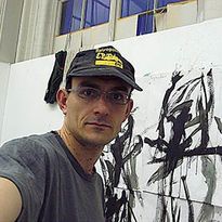 En el estudio de Camberwell, Londres, UK
